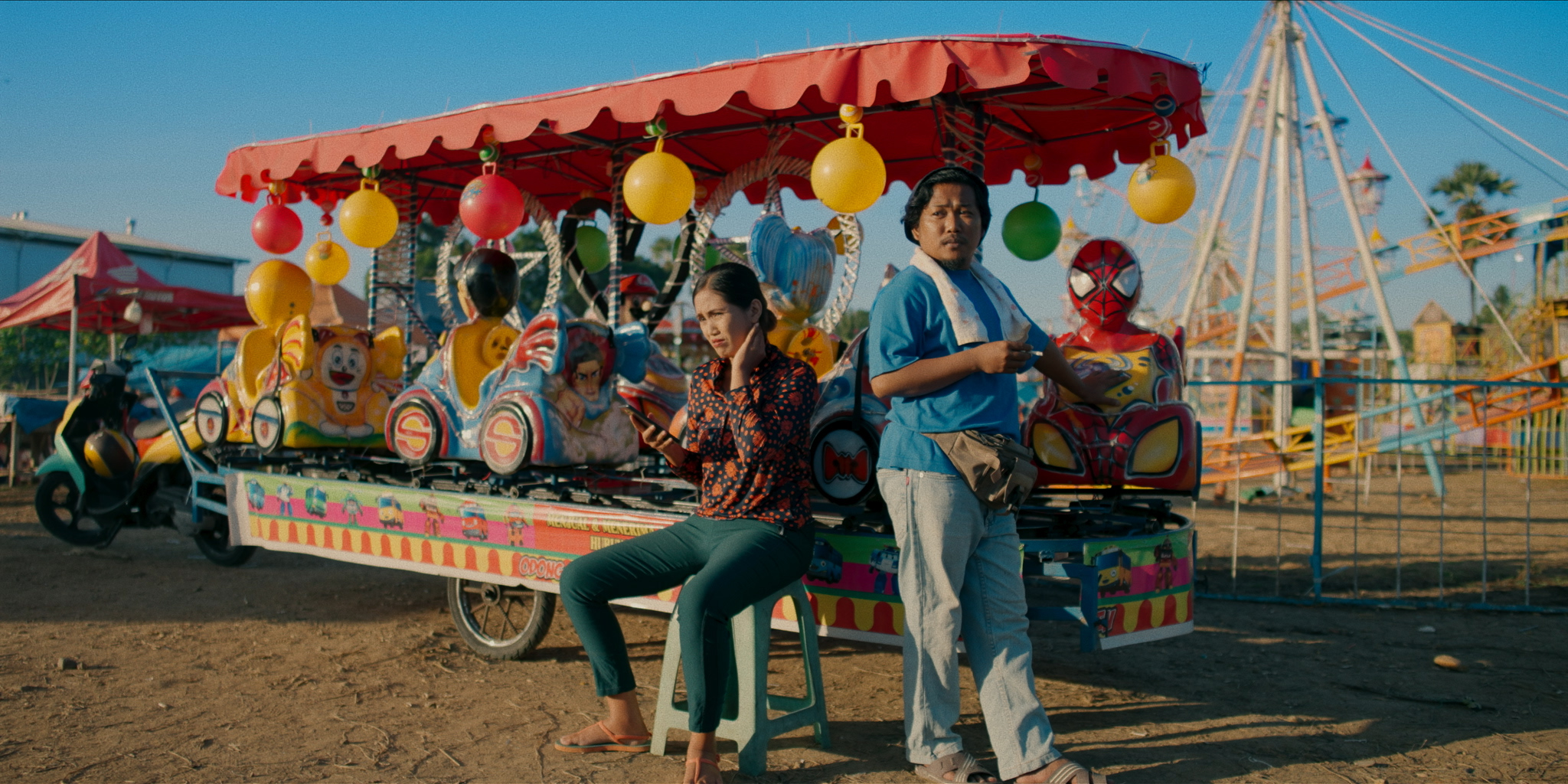 BASRI & SALMA IN A NEVER-ENDING COMEDY